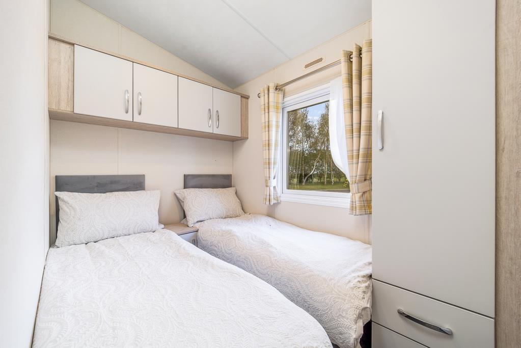 Swan Lake Country Park (Swineshead)-44.jpg