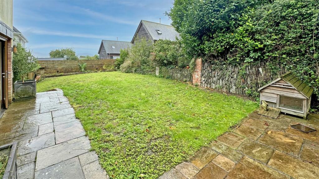 Garden 2.jpg