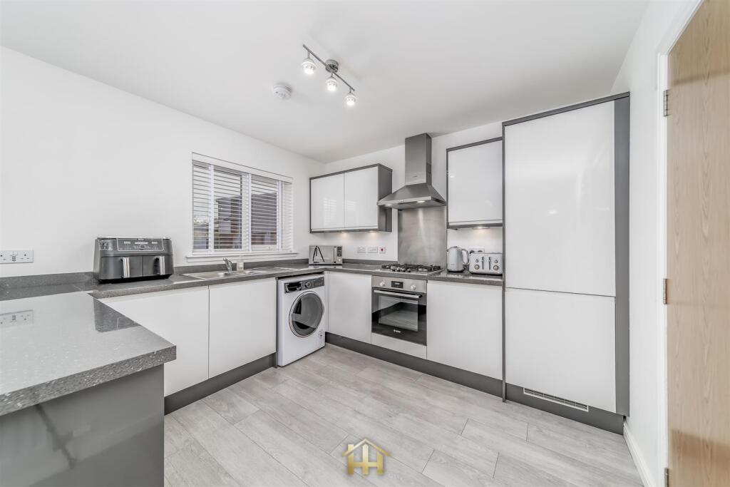 29 CASTLEVIEW PL 031125 EDIT (14 of 35).jpg