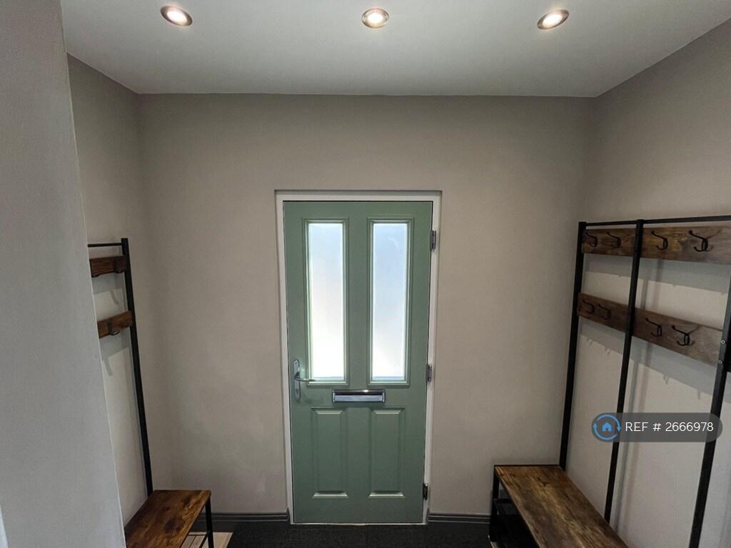 Porch (Shared)