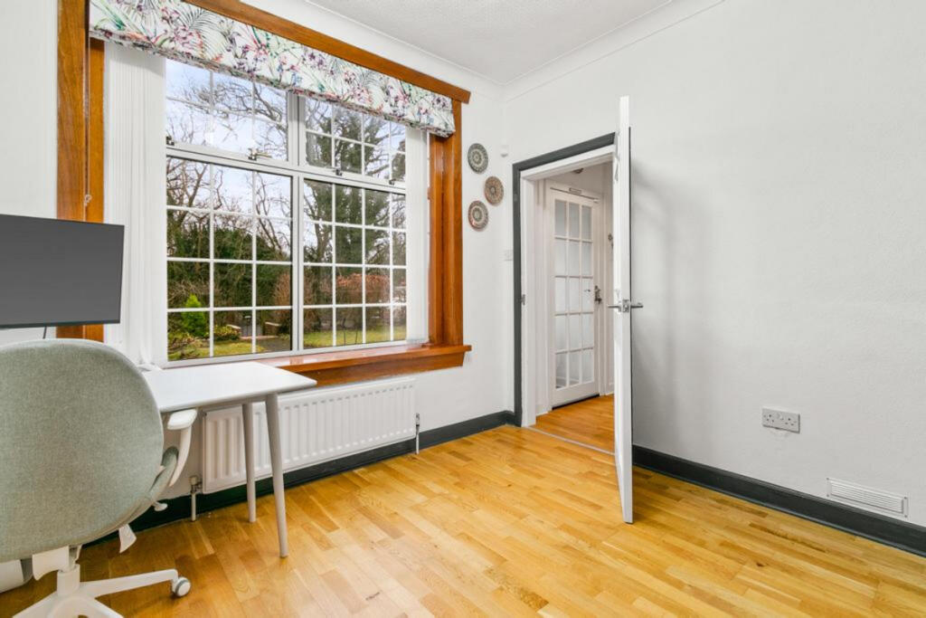 Mearns Road, Newton Mearns, G77