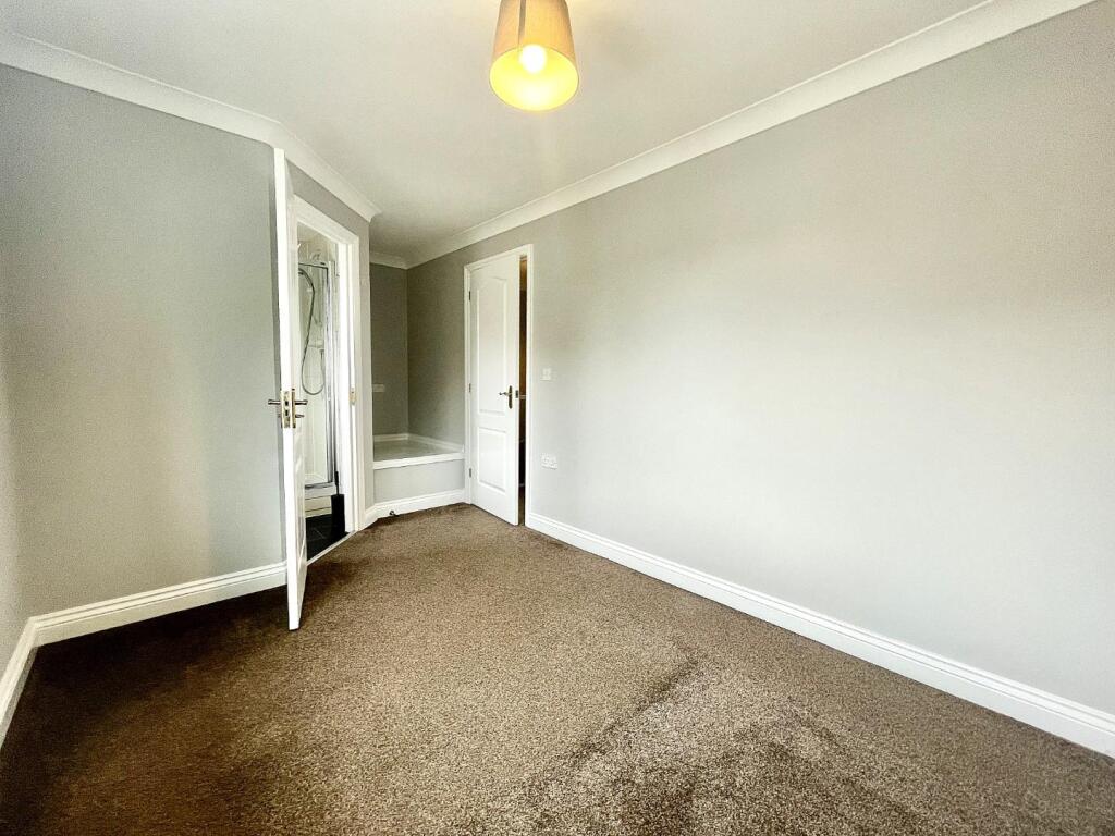 Master Bedroom.jpg