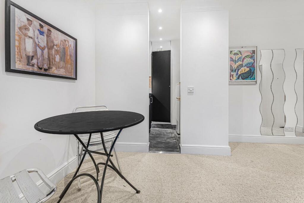 Studio 221 Archway-12.jpg