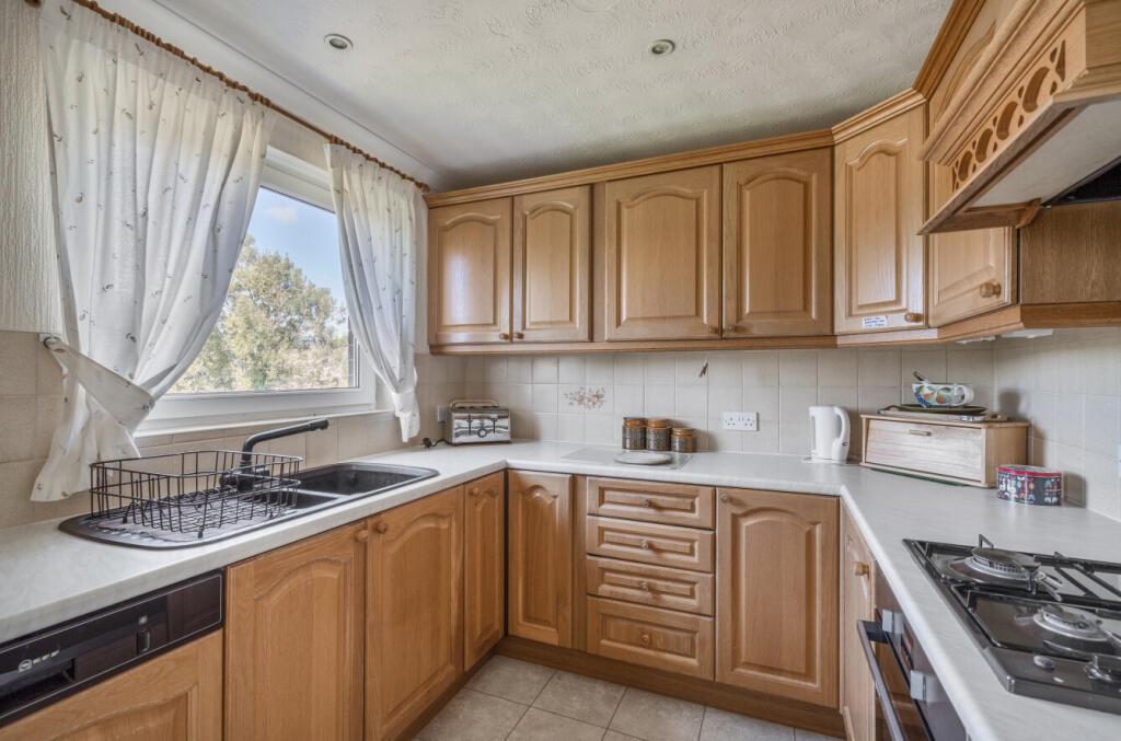 1359328-7-68d5250...