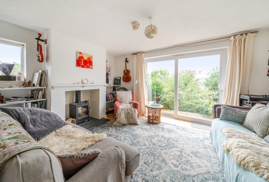 1327780-11-689cab...