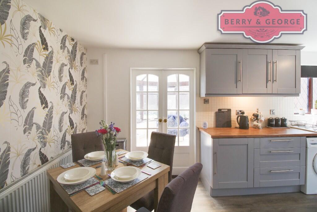 KITCHEN / DINER