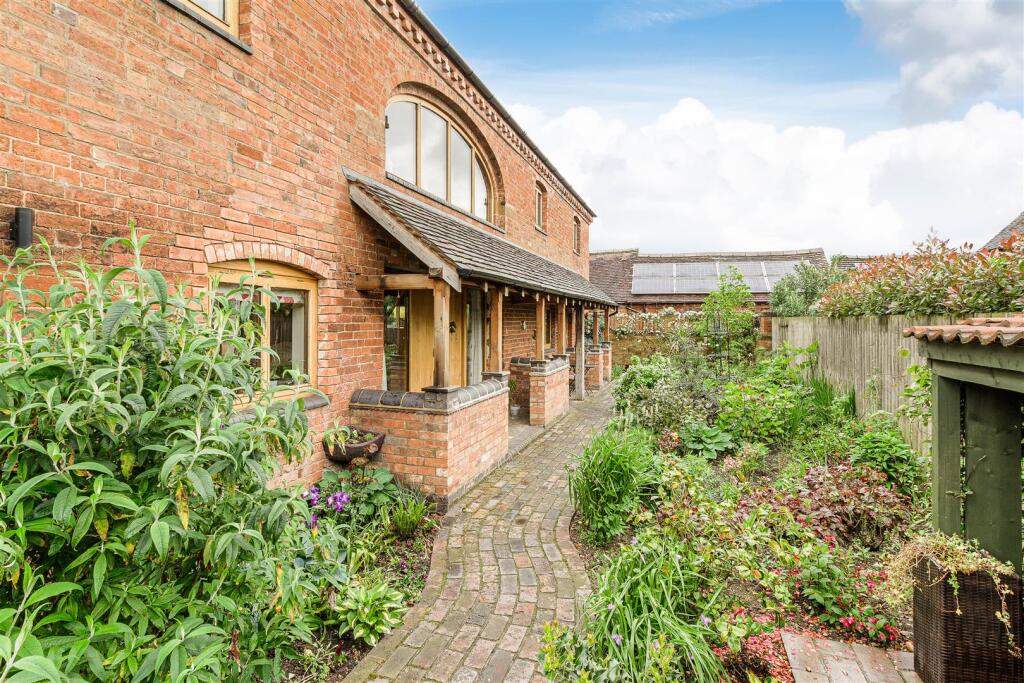 The Hayloft, Sheepy Magna