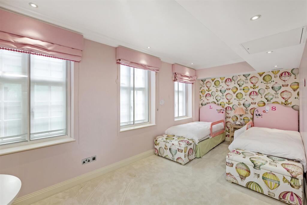 2nd Bedroom