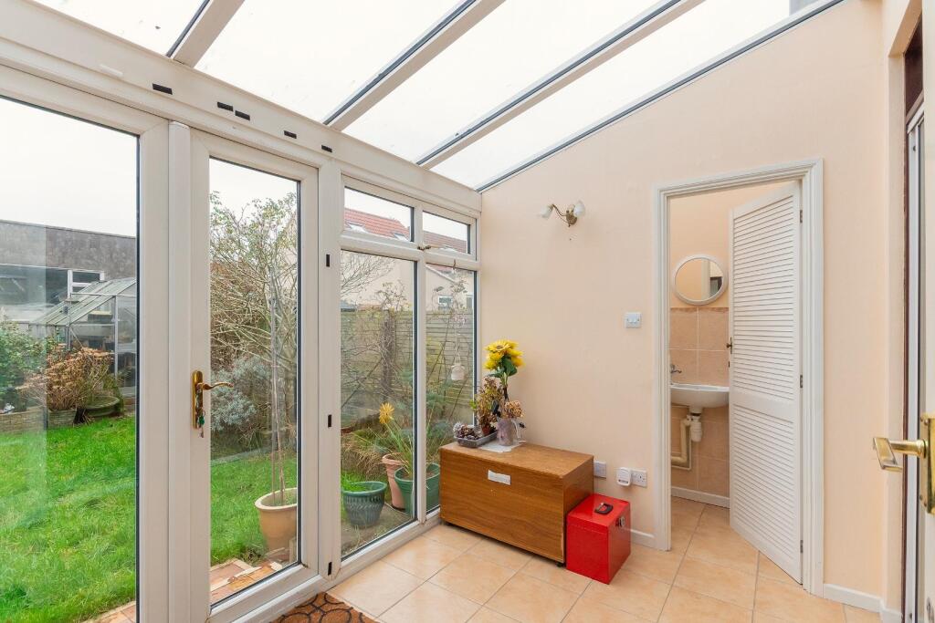 1F7A0HD - Conservatory C.jpg