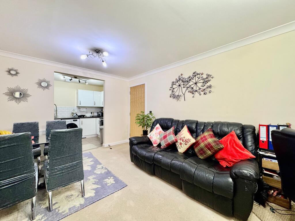 Open plan Lounge/dining/kitchen area