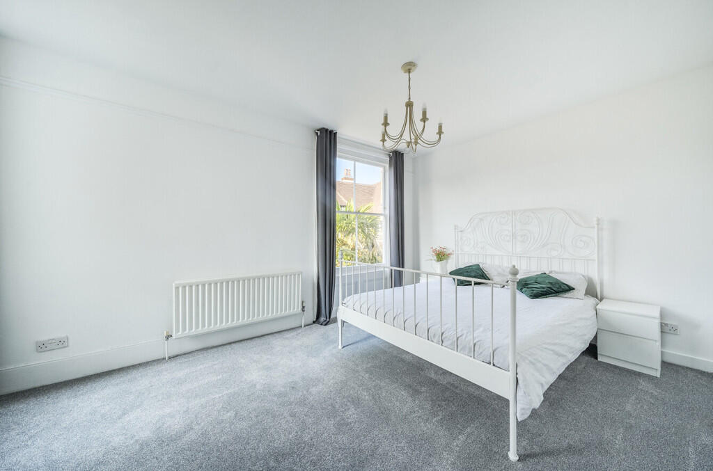 1340246-10-689ef2...