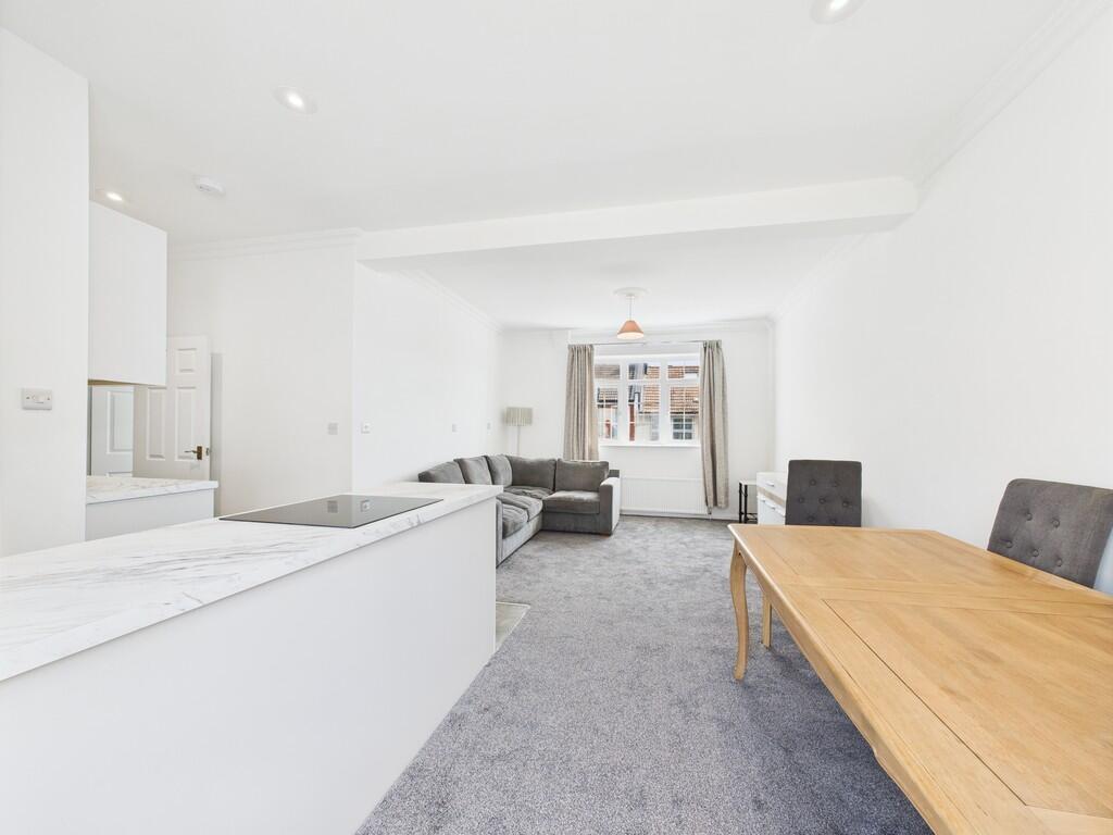 CAM03519G0-PR0352...