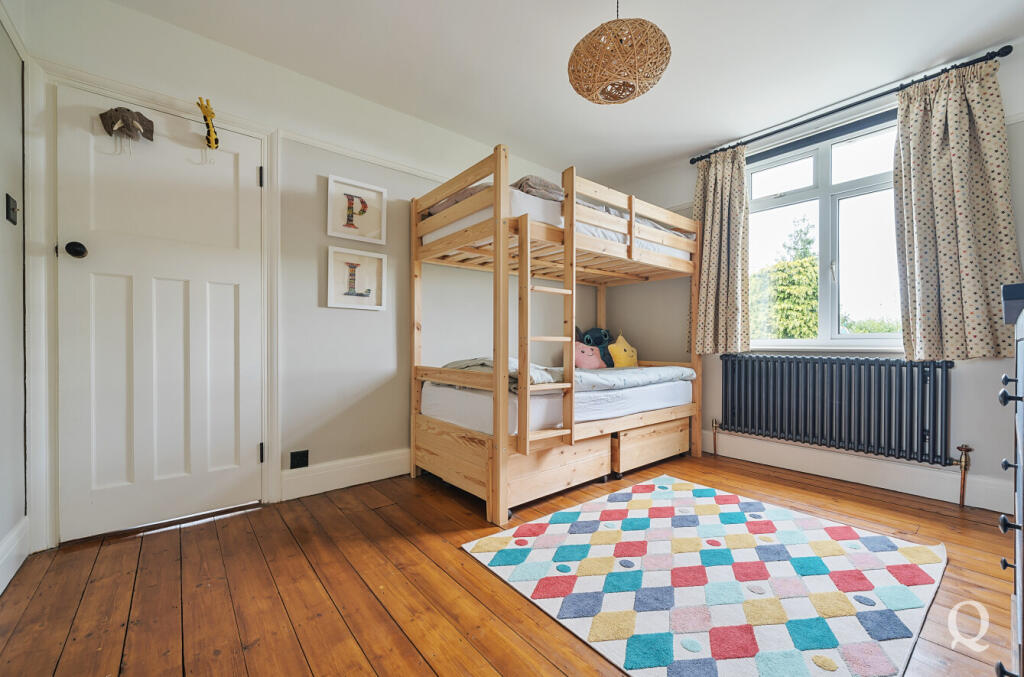 b8cfcf61-b557-46c...