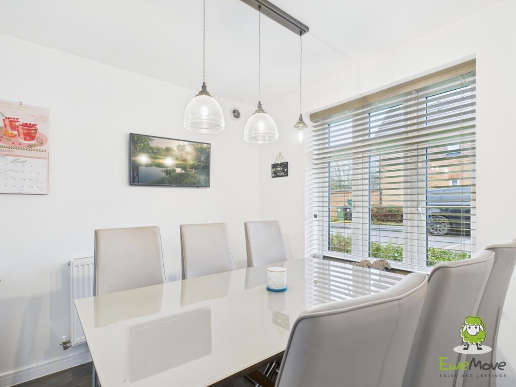 EweMove Estate Agents Basingstoke - Longwood Copse