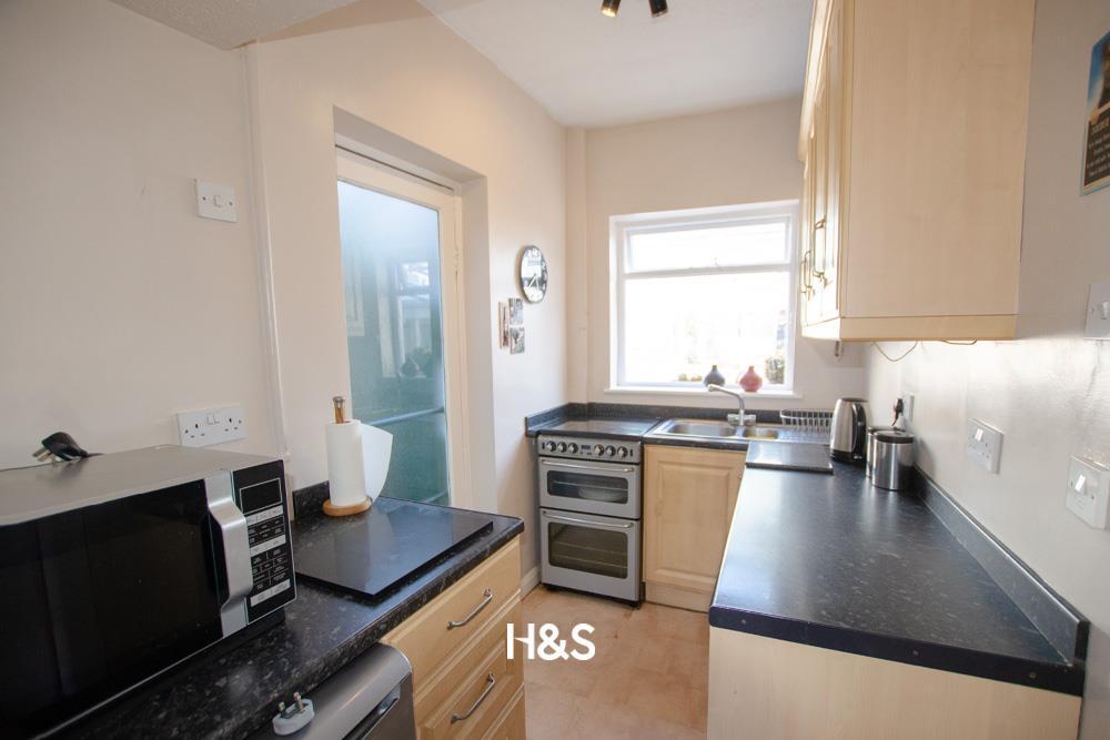 3 Wiseacre Croft - Kitchen.jpg