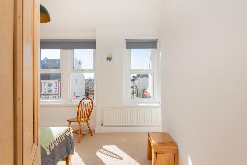 1T6RHD - Bedroom H.jpg