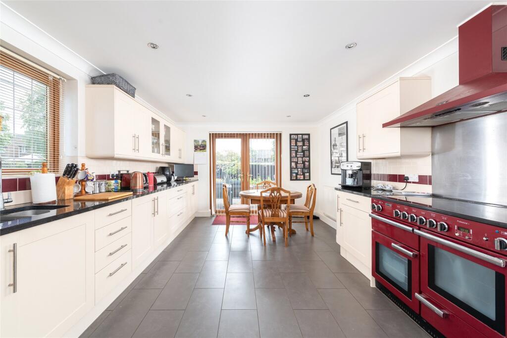 Kitchen/Breakfast Rm