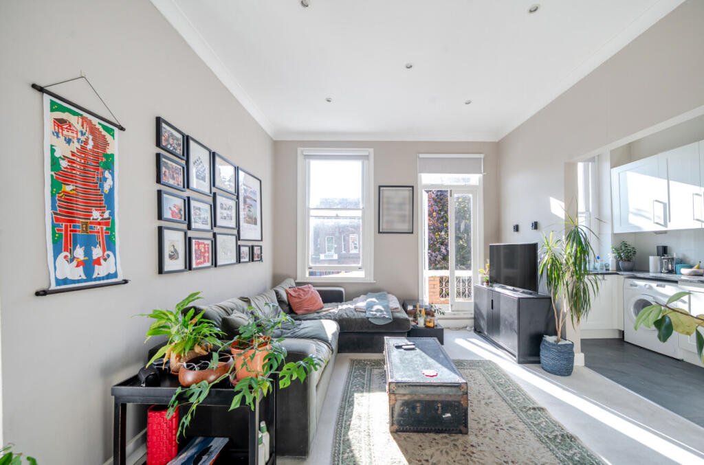 1359913-3-68da51e...