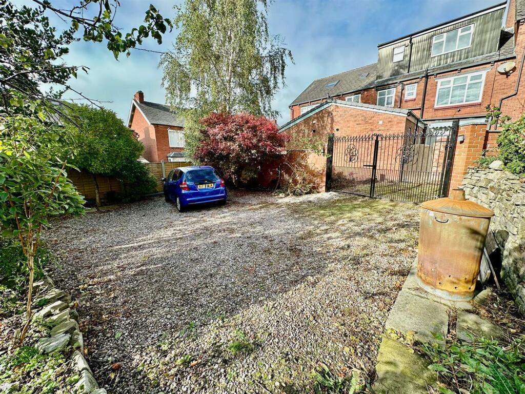 WhatsApp Image 2025-10-06 at 12.02.44_176f0b94.jpg