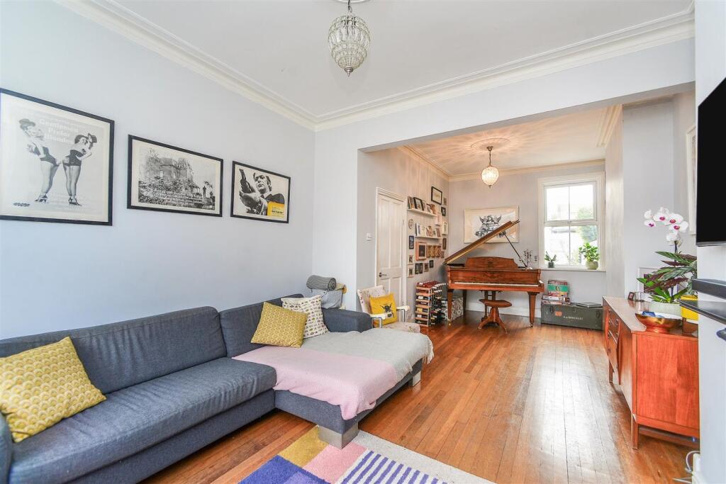 Living/Dining Room