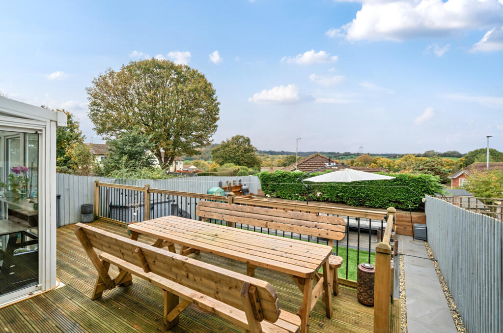 1370697-22-68f773...