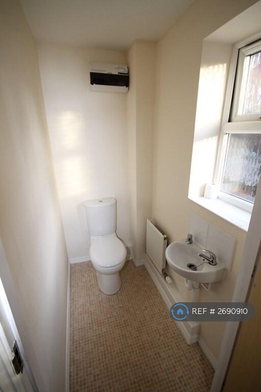 Wc (Downstairs)