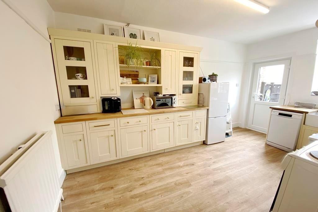 Kitchen/Breakfast Rm