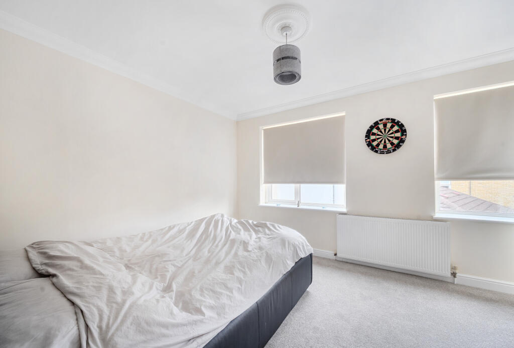 1279747-10-6825e5...