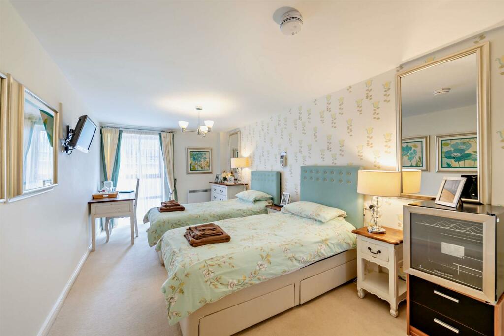Guest Suite