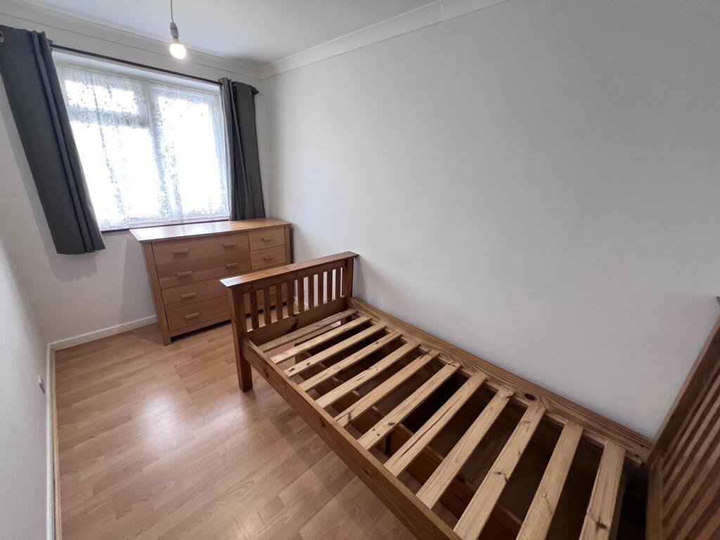 Bed 3 rear