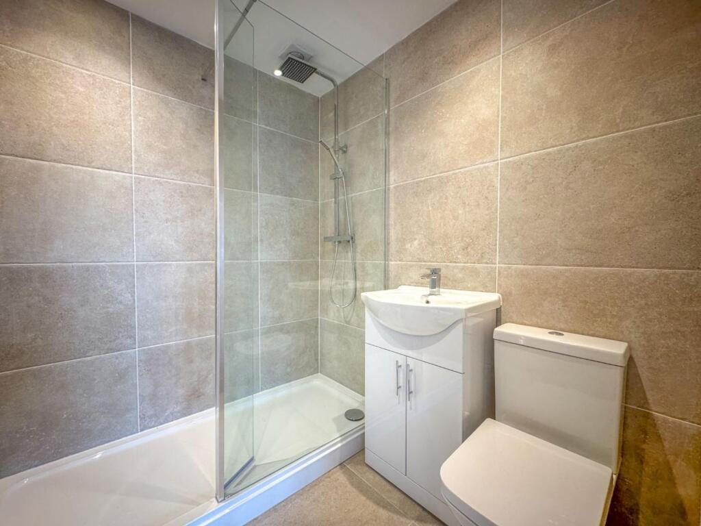 Caversham Close - Image-13.jpg