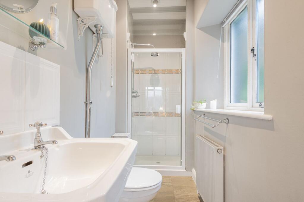 Bedroom One en-suite