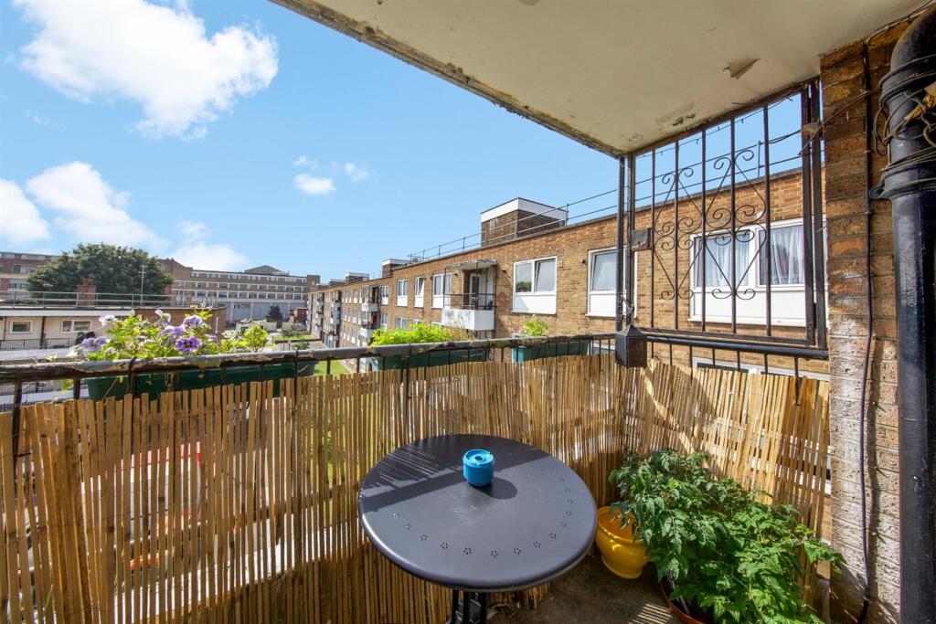Somerford Grove, N16