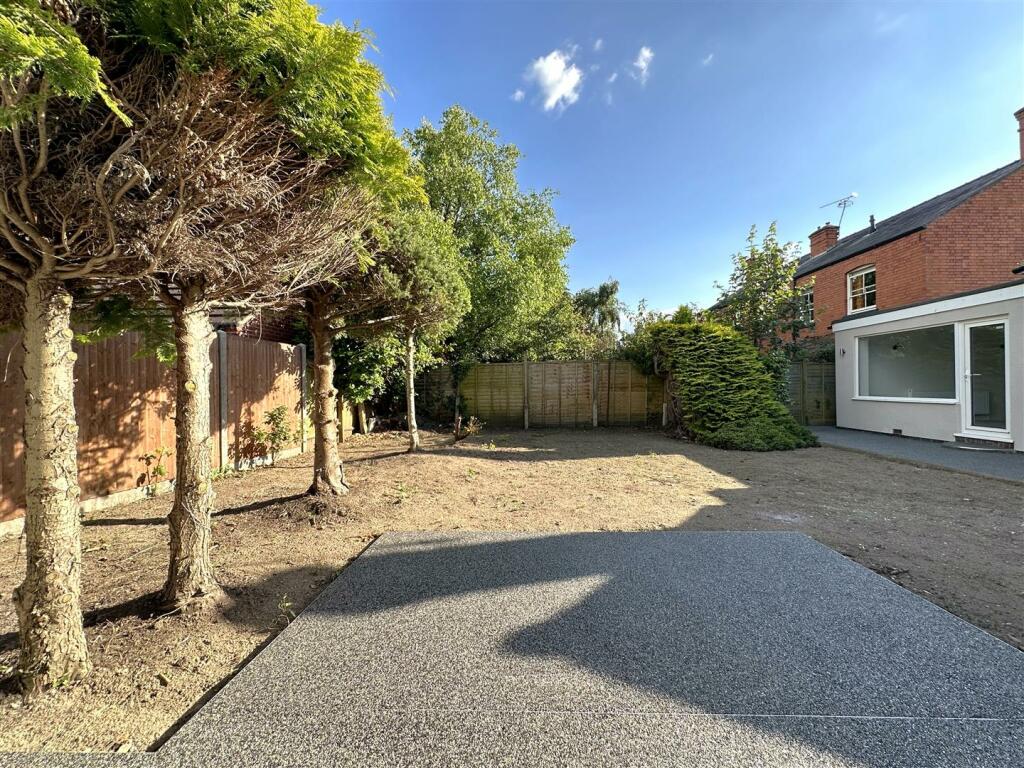 Garden 913