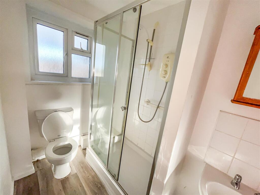 56, Cox Tor Road Tavistock, Devon, PL19 9JG | Holl