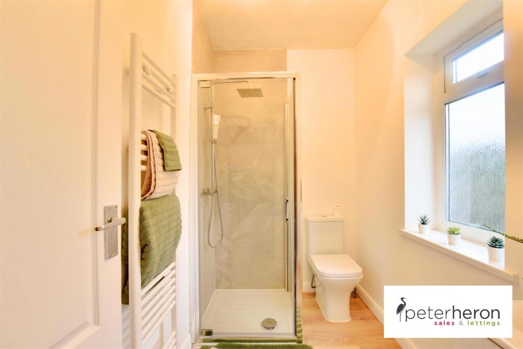 En Suite Shower Room