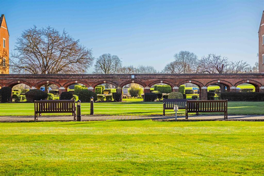 Communal Gardens.jpg