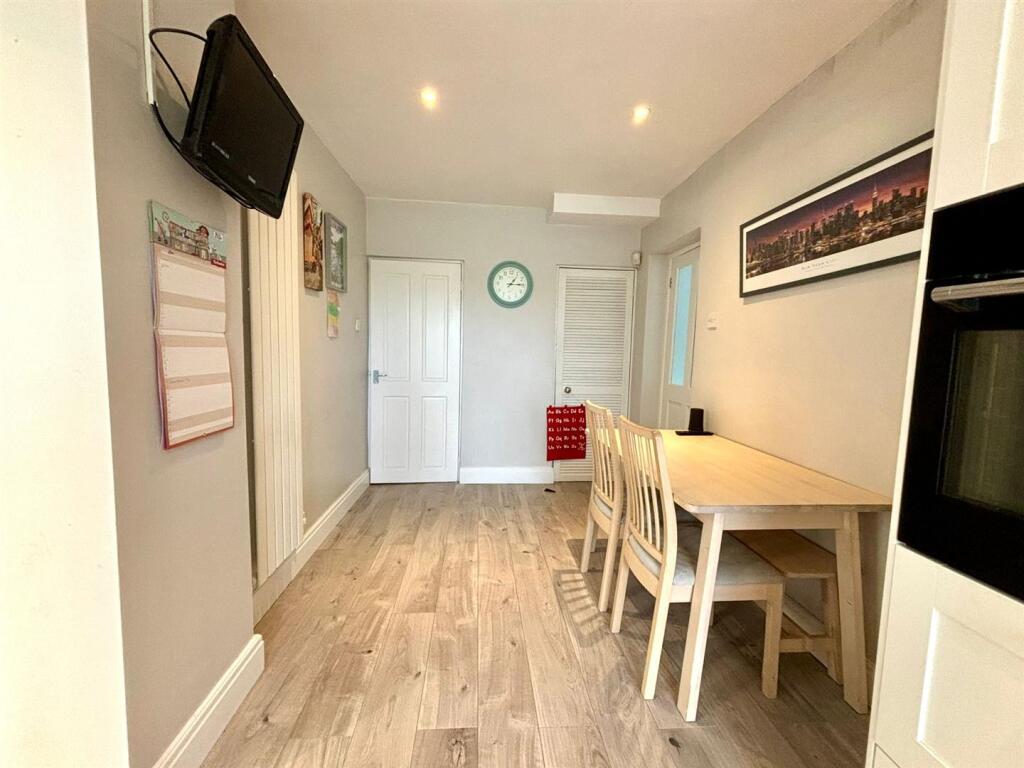 WhatsApp Image 2024-08-12 at 14.59.53 (4).jpeg