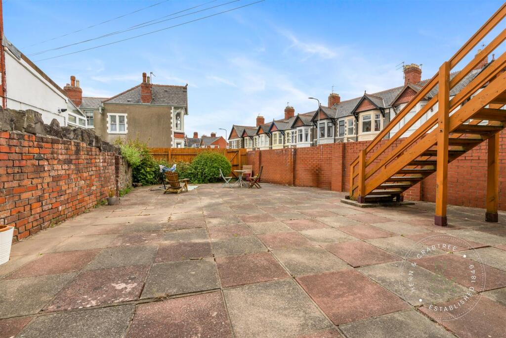 Kelvin Road, Roath, Hern Crabtree (19).jpg