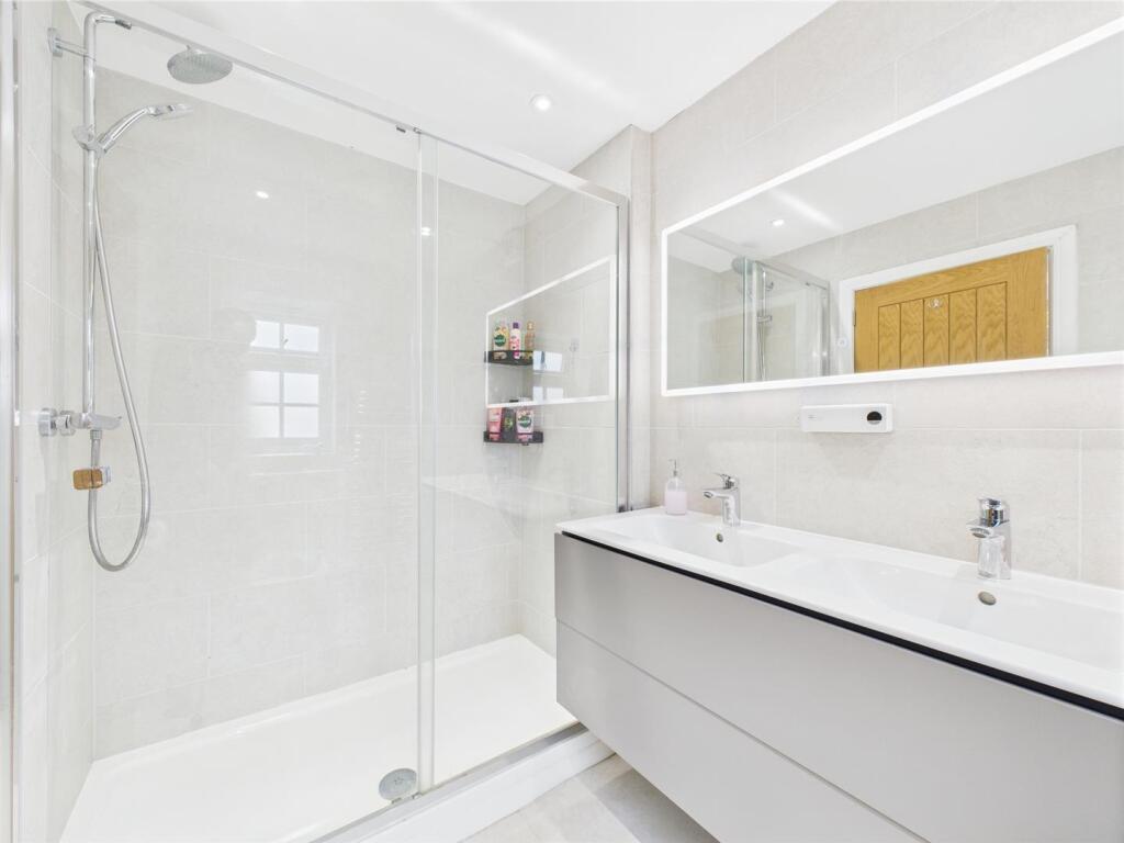 Superbly Appointed En-Suite Shower Room