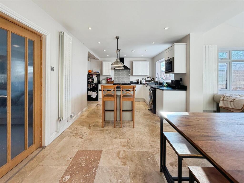 e51bcbcb--4610-BD9F-26868F0F28C2-66107-00001A97394