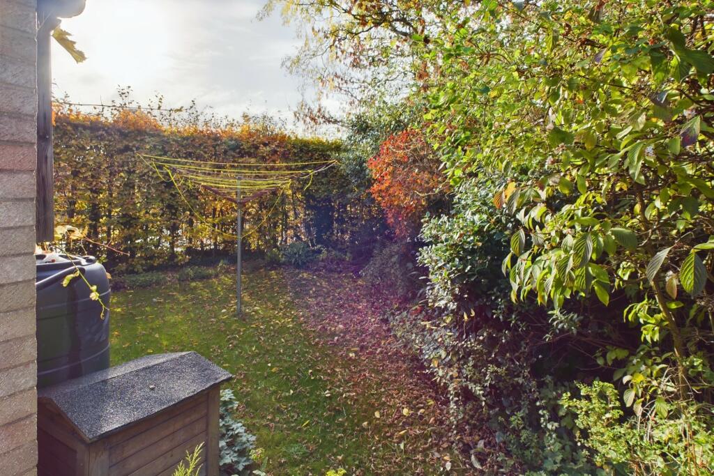 CAM02519G0-PR0198-STILL027