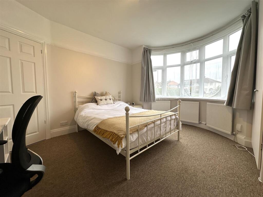 3 Boverton Rd_3