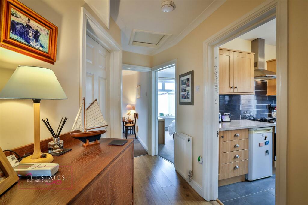 2 ridgeway avenue-7.jpg