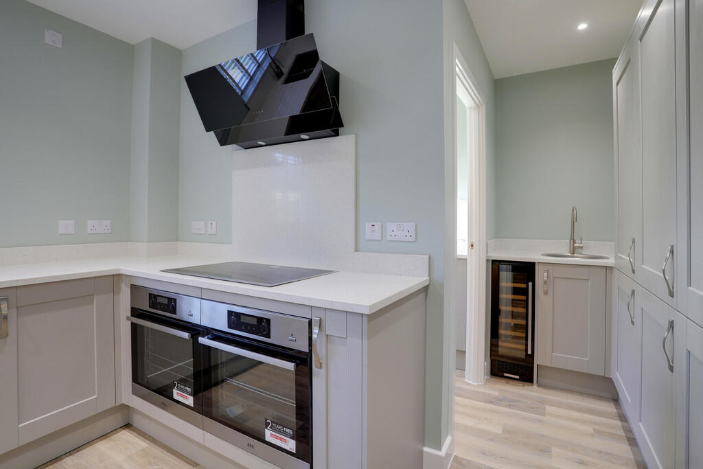 Kitchen to utilit...