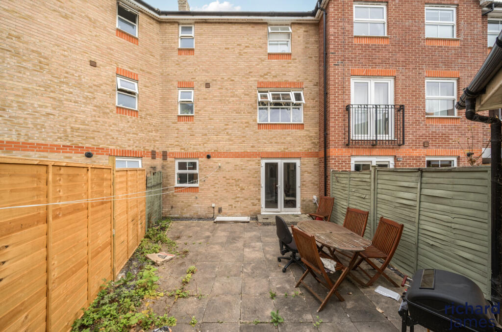 63d4d96e6b9b4fa09ca4bf5b9596b269