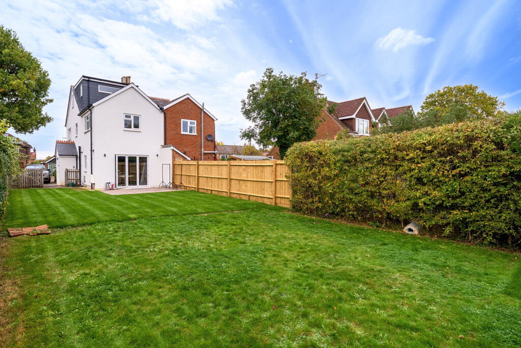 1369430-4-68ef8e4...