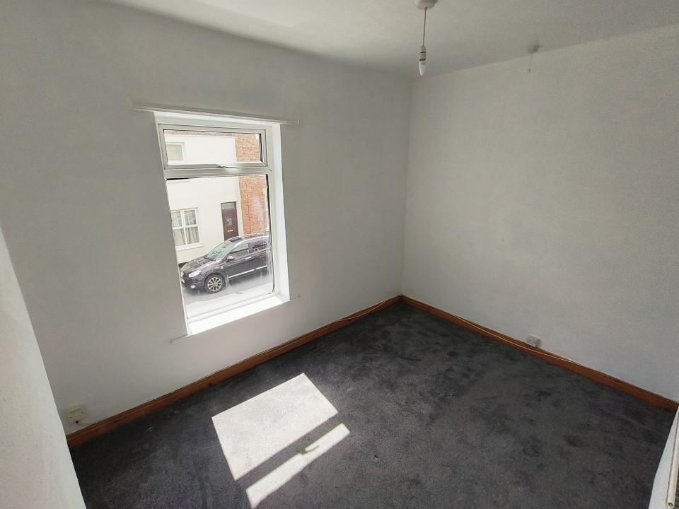 BEDROOM 1.jpg