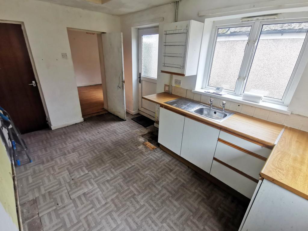 Kitchen 1 2