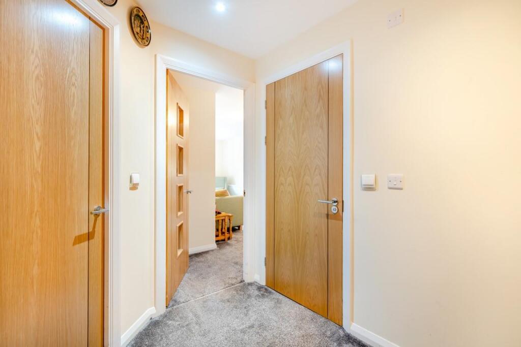 8564665-interior12 (Medium).jpg